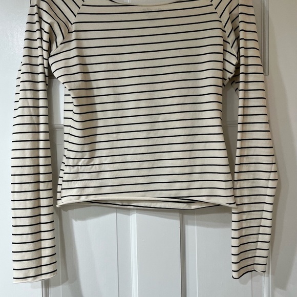 John Galt Striped Bonnie Long Sleeve Off-The-Shoulder Top - Picture 3 of 4